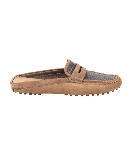 Shop BRUNELLO CUCINELLI  Scarpa: Brunello Cucinelli Driving mules "Precious".
Fodera in camoscio.
Fondo in gomma.
Decorazione in monile Nickel-free.
Composizione: 100% VERA PELLE.
Made in Italy.. MZSFG2910-C7495